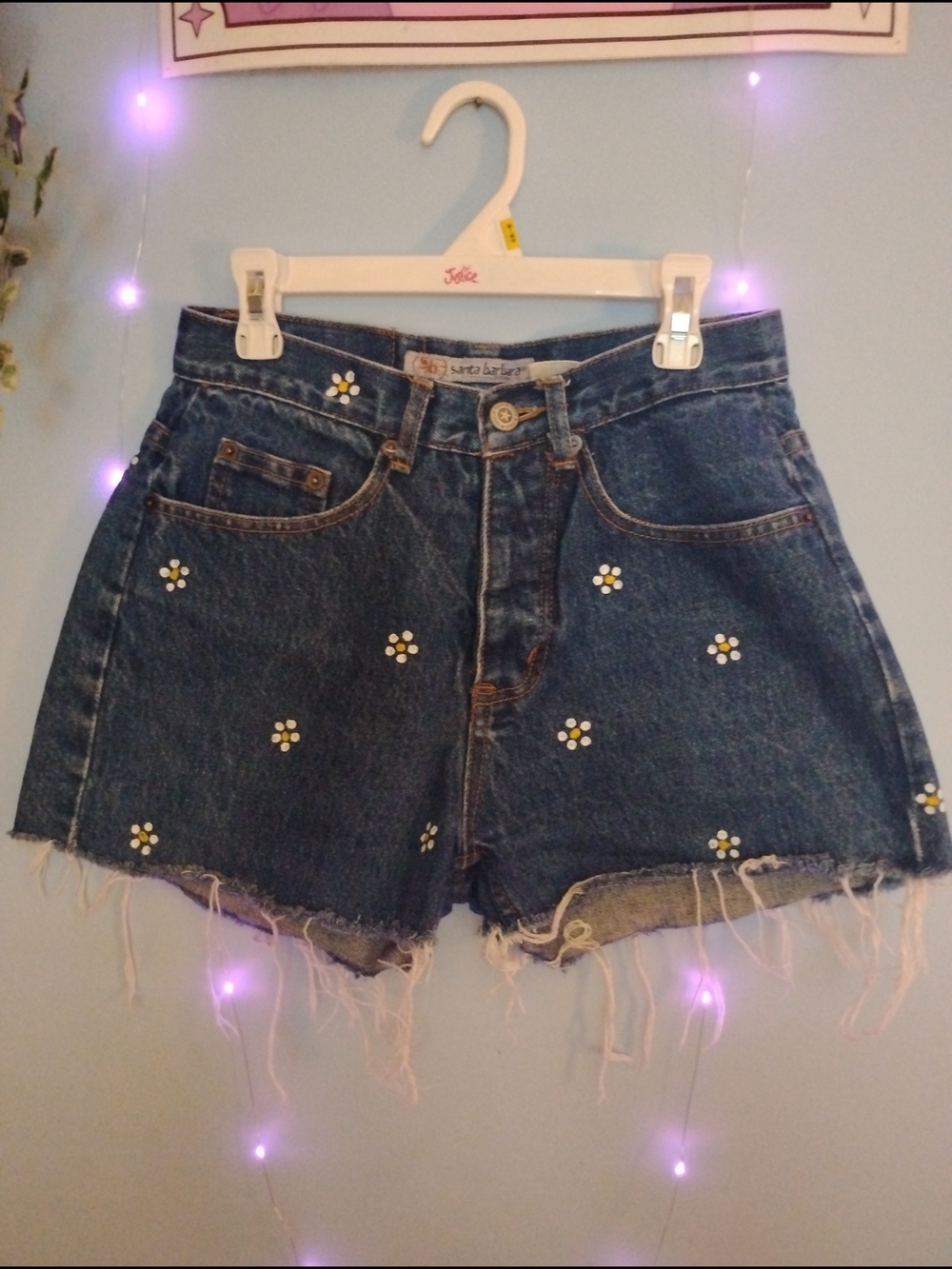 Vintage Embroidered Daisy High-Rise Denim Shorts - Blue